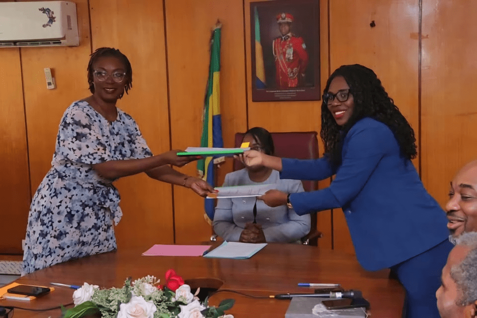 Lire la suite à propos de l’article Signature d’une convention entre le Ministère des Affaires Sociales et la Fondation Horizons Nouveaux